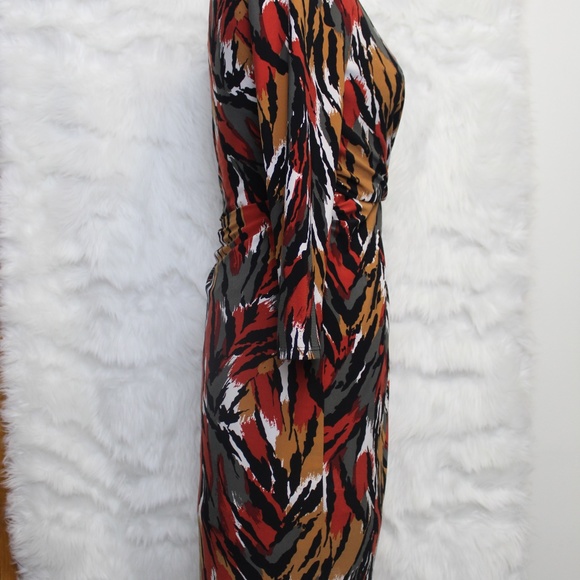 New Flattering Tiger Pattern  Dress - Picture 6 of 8